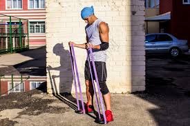 欧冠8强对阵出炉：皇马、拜仁遇硬茬，巴萨、巴