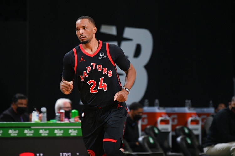 他曾在不同 他曾在不同